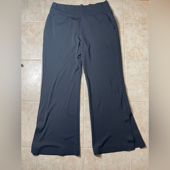 Athleta Black Split Hem Wide Leg Nylon Athletic Pants, Size Large - Picture 1 of 7